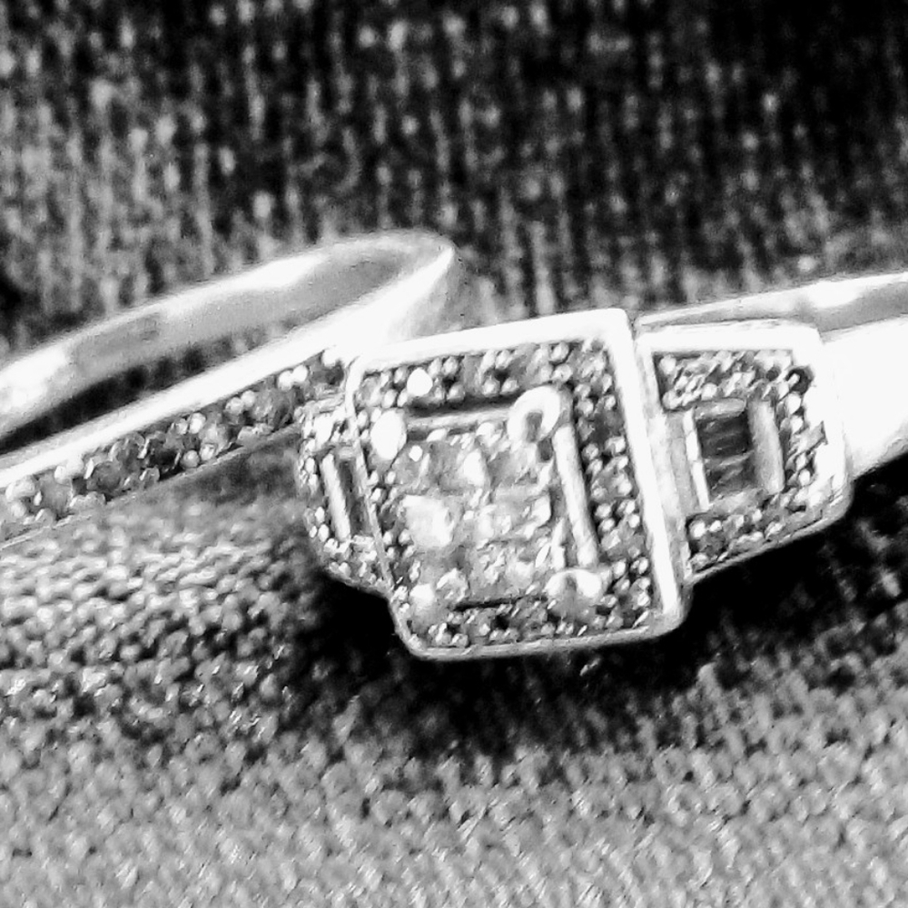 Sterling silver and diamond wedding ring set